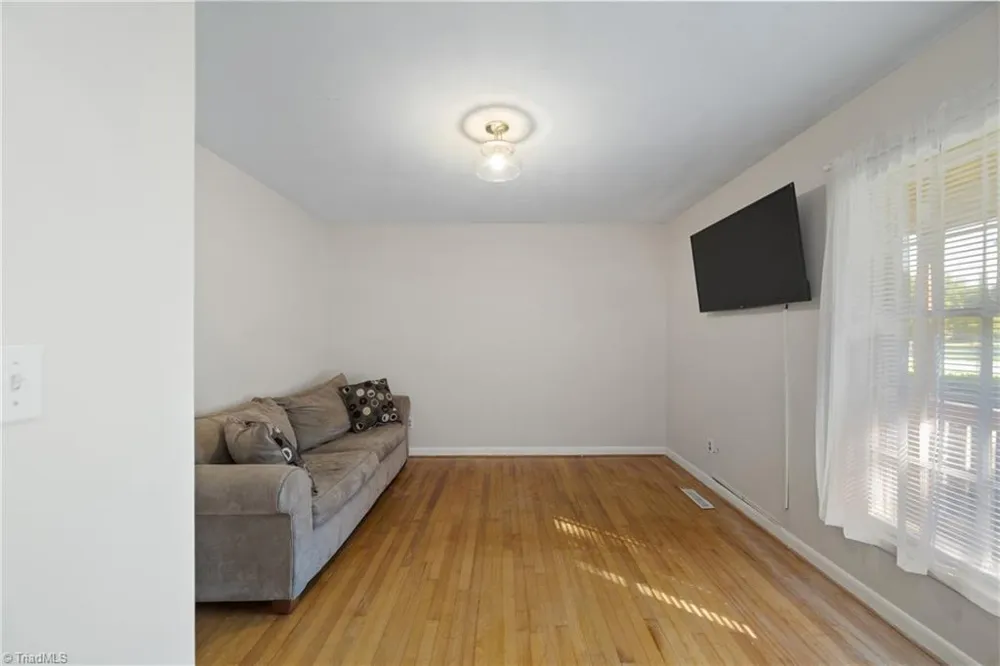 2909 Marlborough Road Burlington, NC 27215