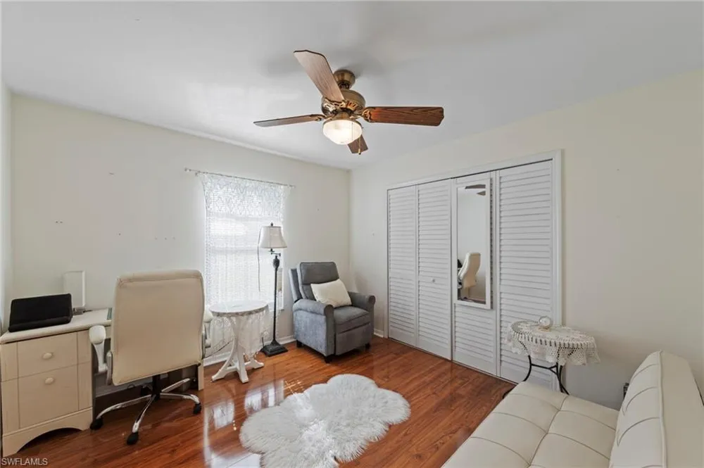 702 SE 10th Avenue Cape Coral, FL 33990