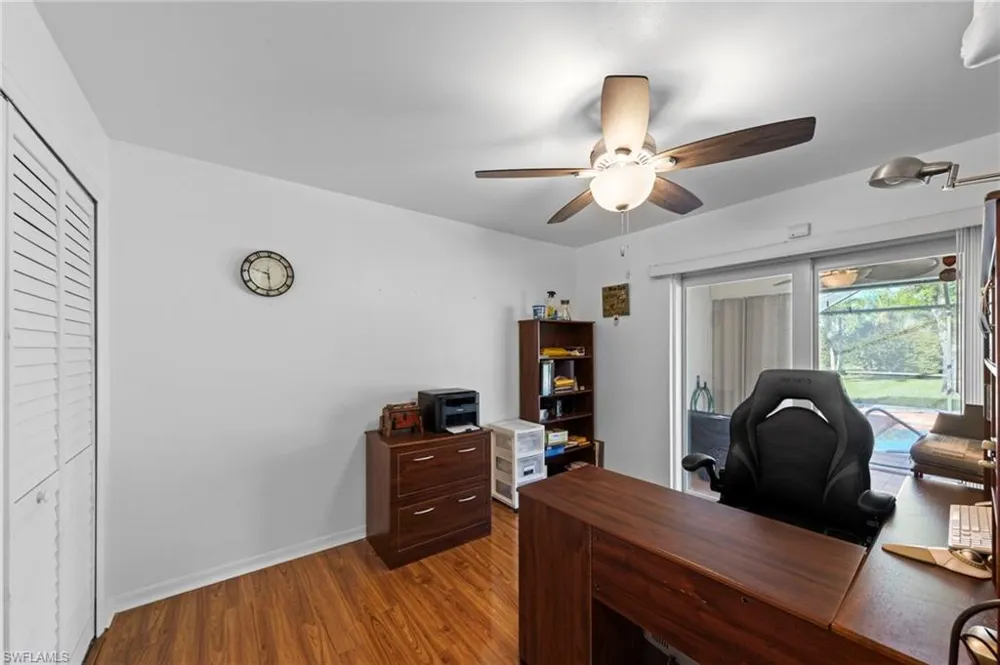 702 SE 10th Avenue Cape Coral, FL 33990