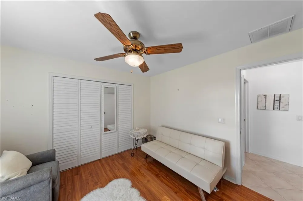 702 SE 10th Avenue Cape Coral, FL 33990