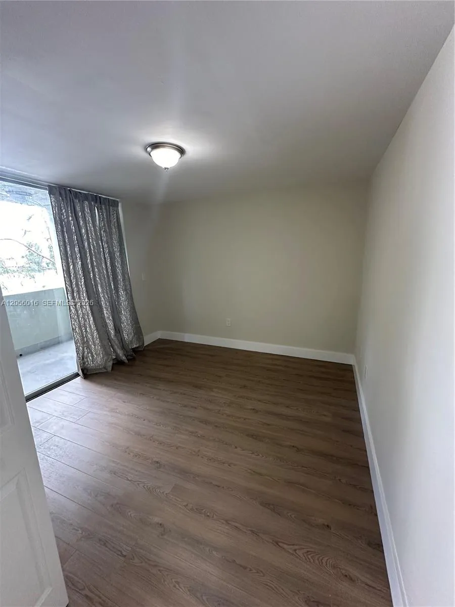 10090 NW 80th Ct #1421 Hialeah Gardens, FL 33016