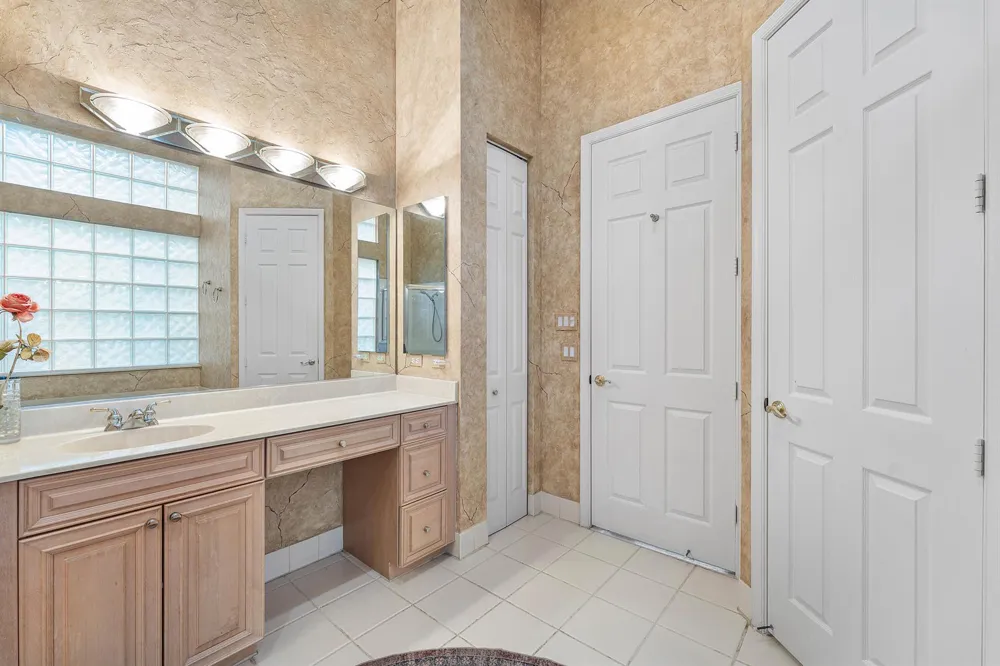 6947 FAIRWAY LAKES DRIVE Boynton Beach, FL 33472