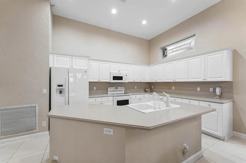 6947 FAIRWAY LAKES DRIVE Boynton Beach, FL 33472