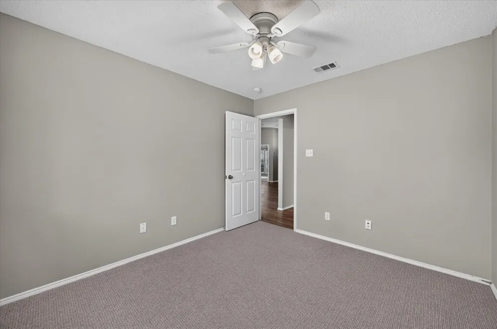 912 Cole Avenue Denton, TX 76208