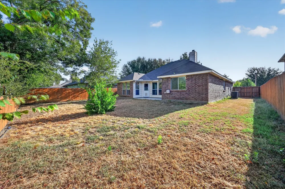 912 Cole Avenue Denton, TX 76208