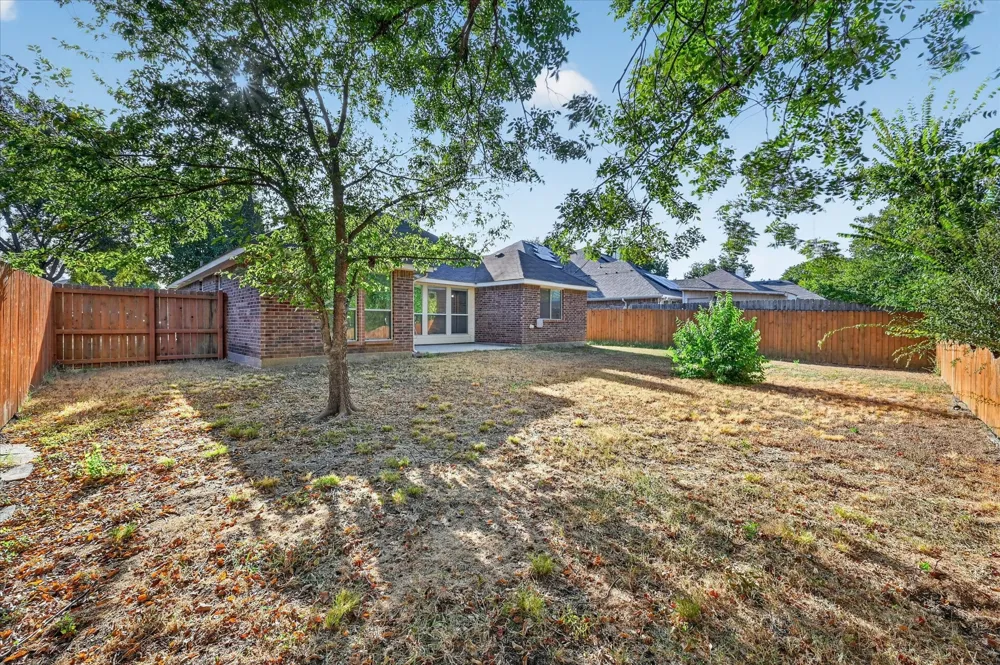 912 Cole Avenue Denton, TX 76208