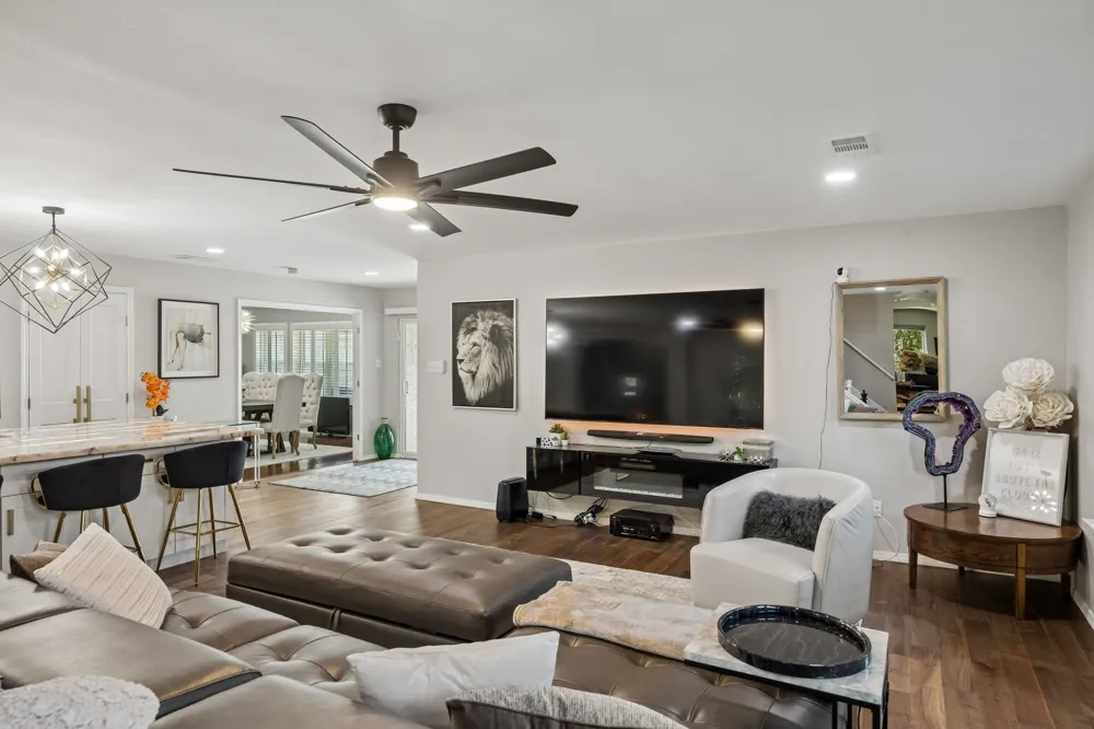 4093 Brazos Drive Carrollton, TX 75007
