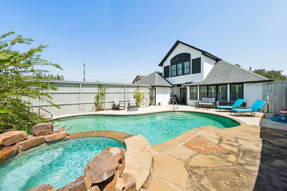 4093 Brazos Drive Carrollton, TX 75007
