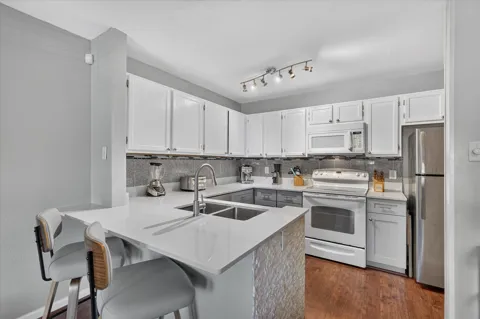 6108 Abrams Road #403
