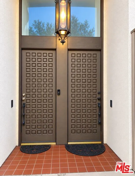 5951 Canterbury Drive #14 Culver City, CA 90230