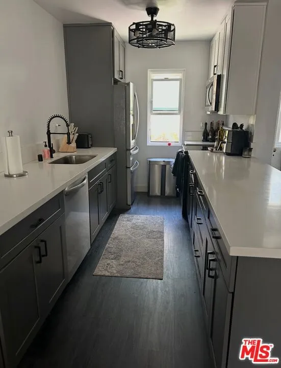 5951 Canterbury Drive #14 Culver City, CA 90230