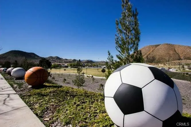 35426 Coyote Creek Court Lake Elsinore, CA 92532