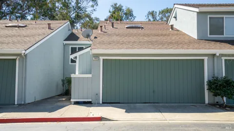 1889 Chantilly Lane