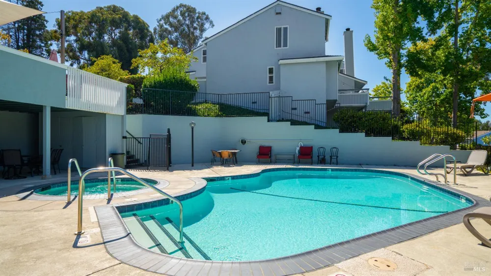 1889 Chantilly Lane Hayward, CA 94541