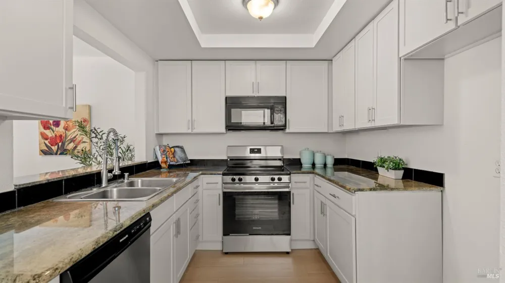 1889 Chantilly Lane Hayward, CA 94541