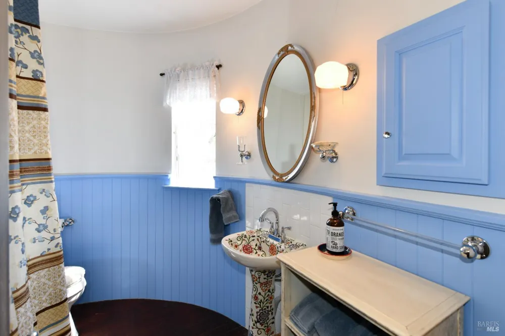 1313 Saint Helena Avenue Santa Rosa, CA 95404
