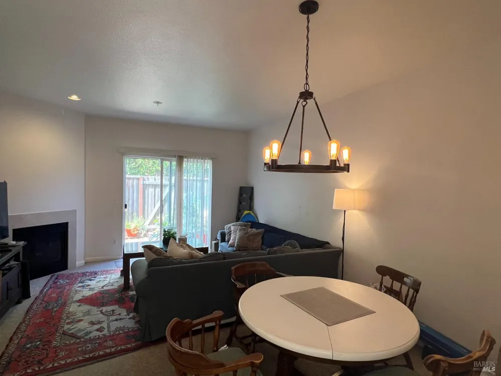 20 Bridgegate Way Napa, CA 94559