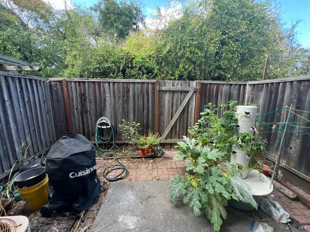 20 Bridgegate Way Napa, CA 94559