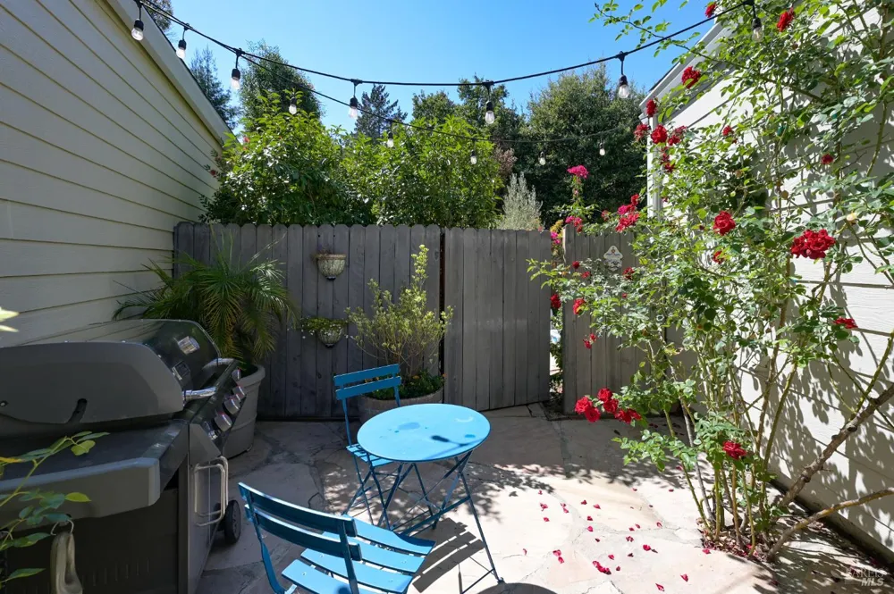 68 Cross Creek Place Larkspur, CA 94939