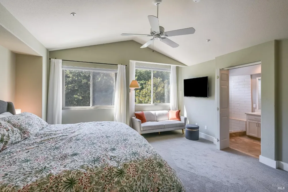 68 Cross Creek Place Larkspur, CA 94939