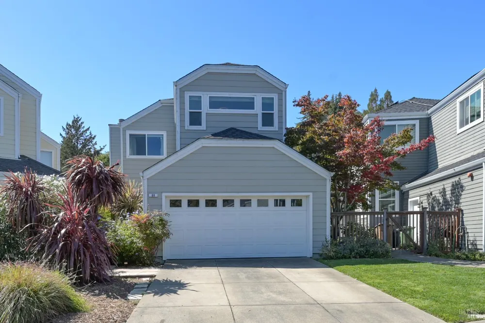 68 Cross Creek Place Larkspur, CA 94939