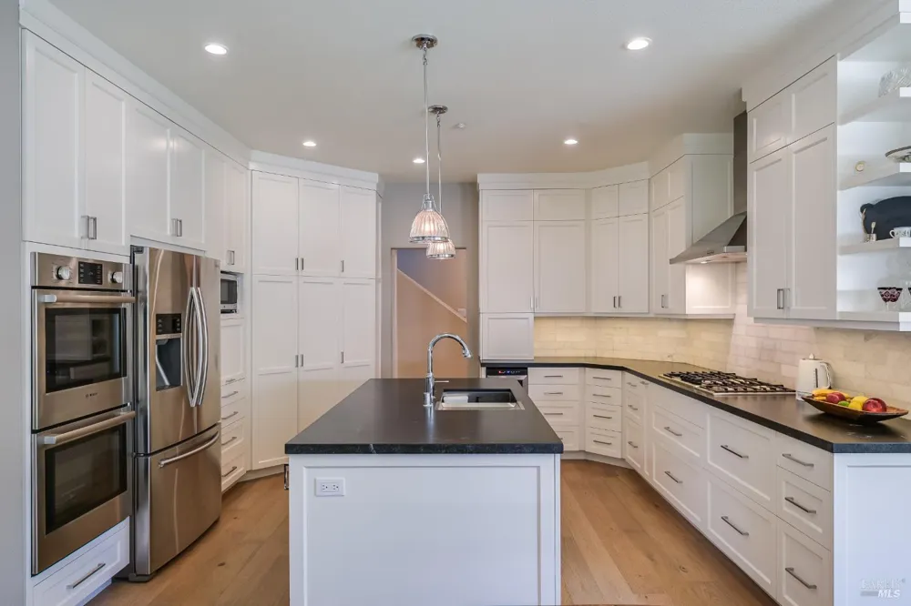 68 Cross Creek Place Larkspur, CA 94939