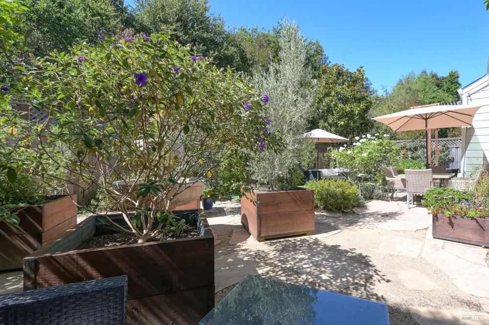 68 Cross Creek Place Larkspur, CA 94939