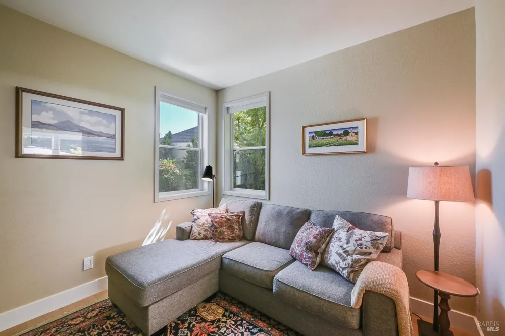 68 Cross Creek Place Larkspur, CA 94939