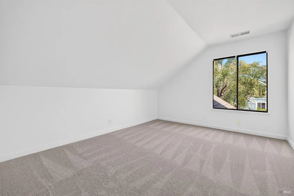 881 W Second Street Sonoma, CA 95476