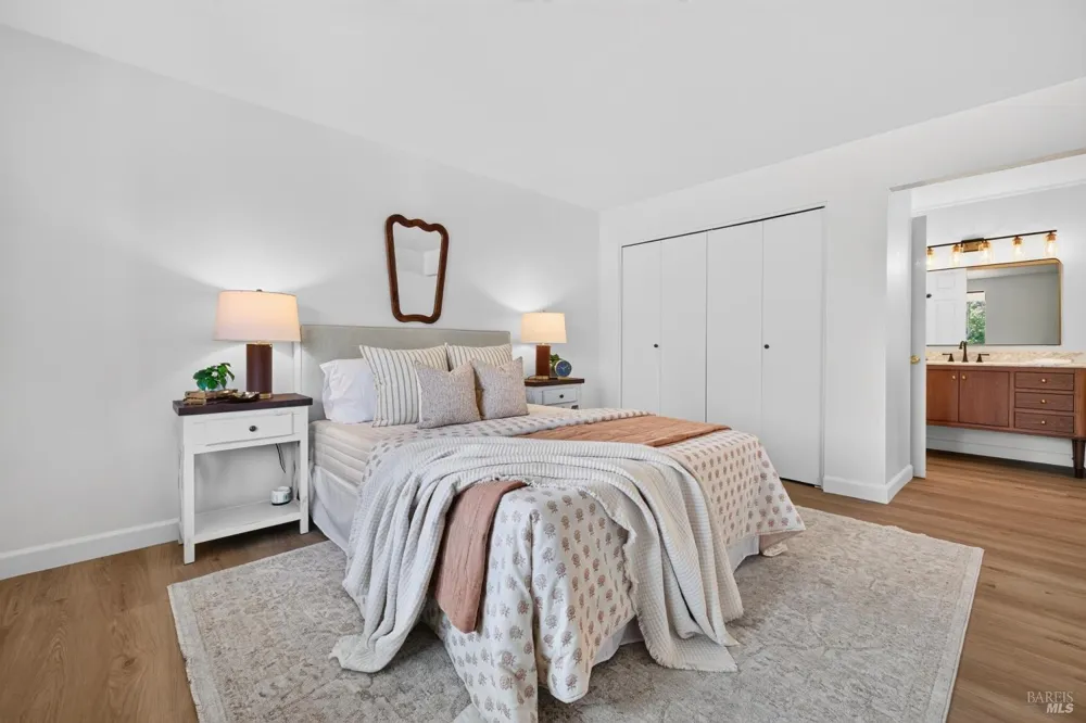 881 W Second Street Sonoma, CA 95476