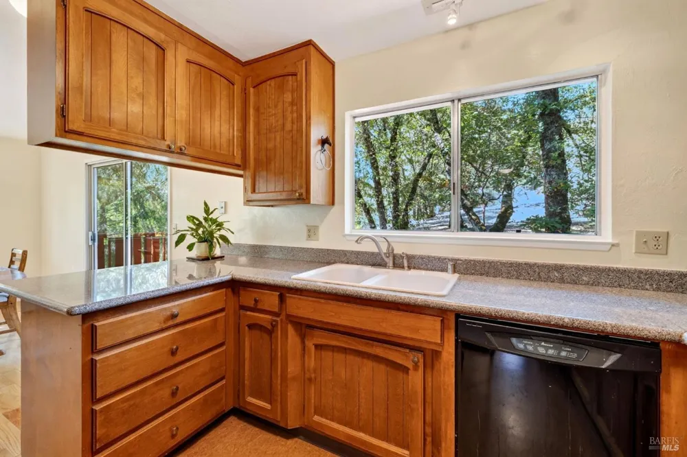 1755 Lupine Drive Willits, CA 95490