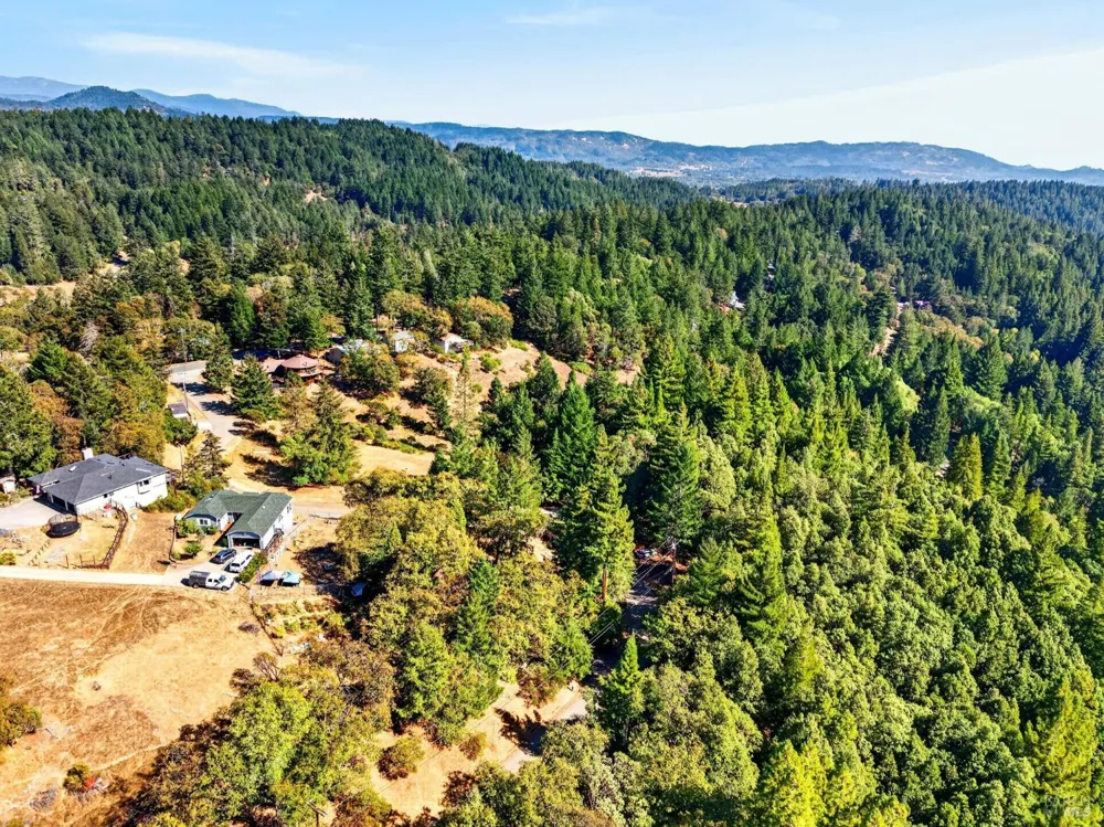 1755 Lupine Drive Willits, CA 95490