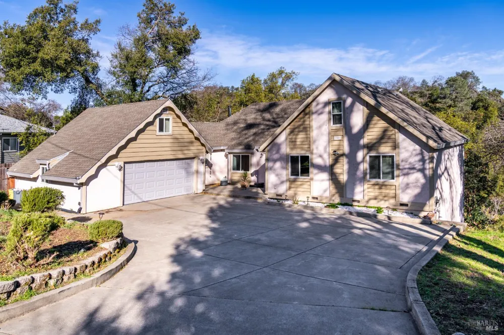 32 Boxelder Court Napa, CA 94558