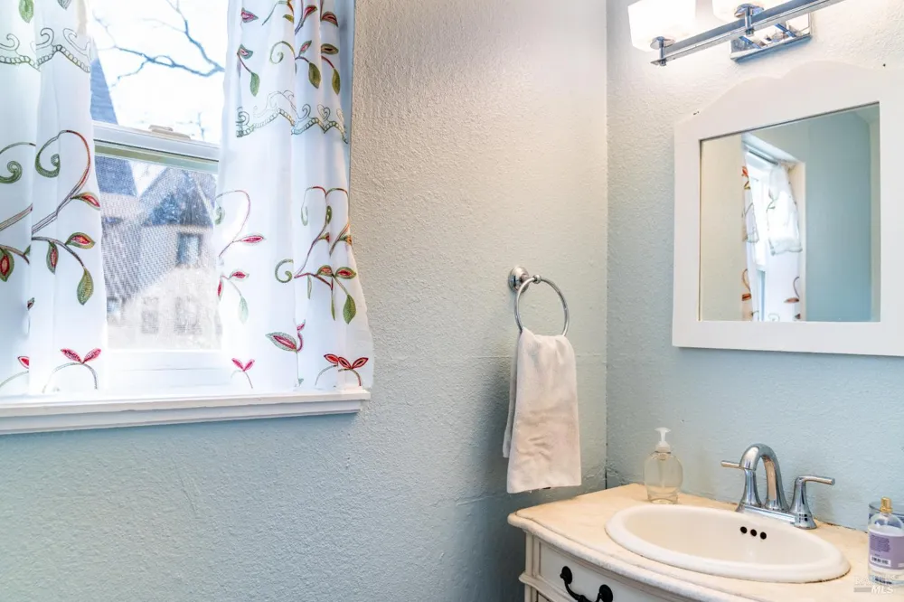 32 Boxelder Court Napa, CA 94558