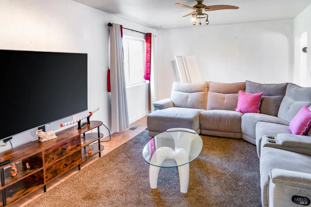 32 Boxelder Court Napa, CA 94558