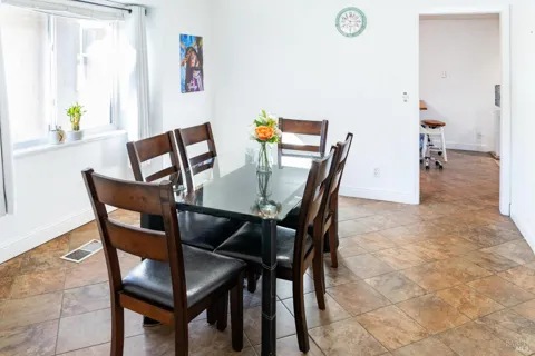 32 Boxelder Court