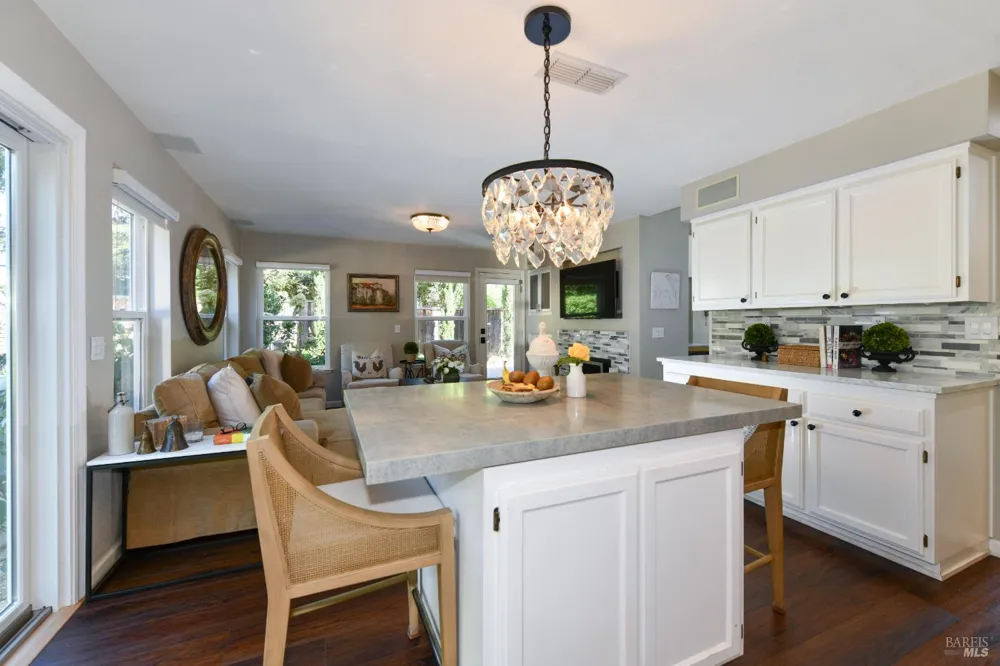 860 Knight Street Sonoma, CA 95476