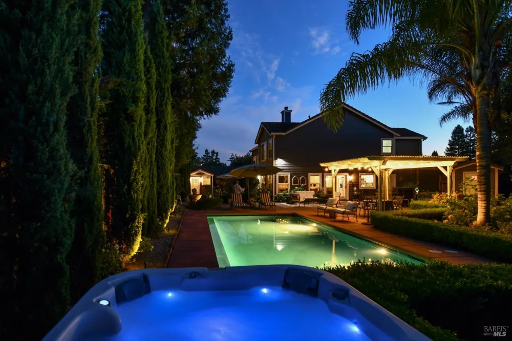 860 Knight Street Sonoma, CA 95476
