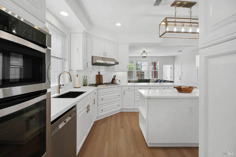 4244 Rose Arbor Way Vallejo, CA 94591