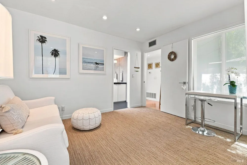 755 S Eliseo Drive ##8 Greenbrae, CA 94904