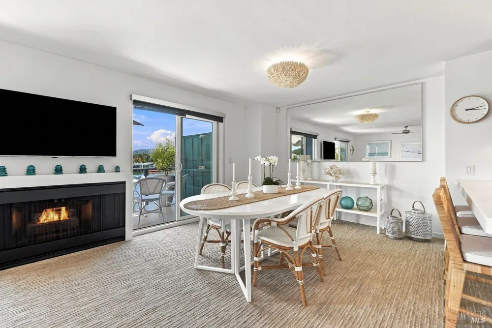 755 S Eliseo Drive ##8 Greenbrae, CA 94904