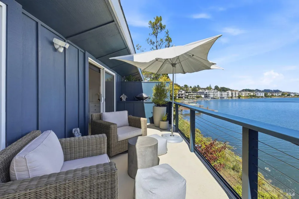 755 S Eliseo Drive ##8 Greenbrae, CA 94904
