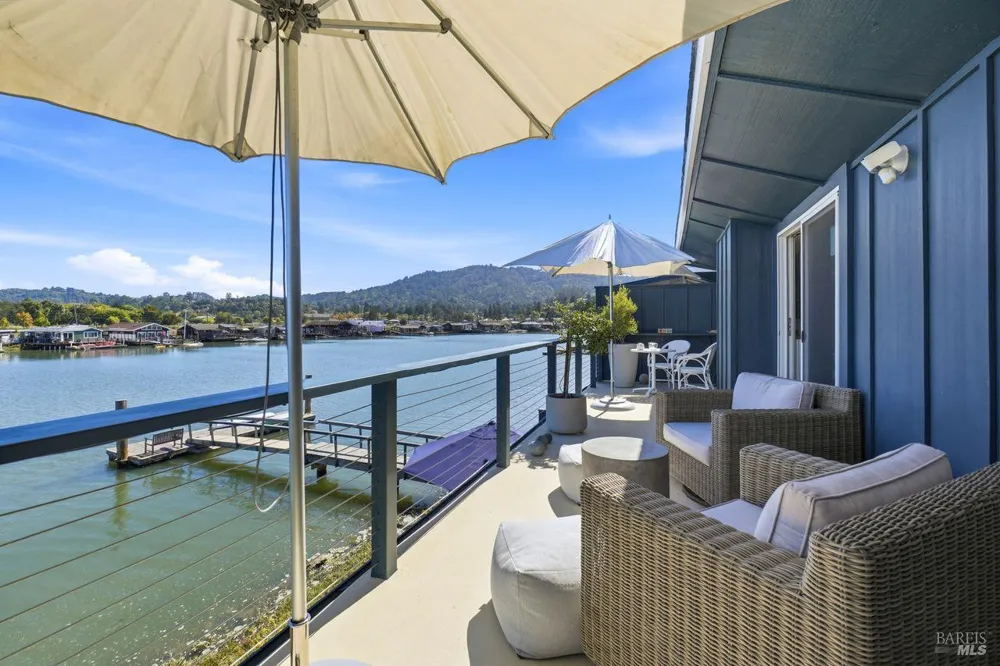 755 S Eliseo Drive ##8 Greenbrae, CA 94904