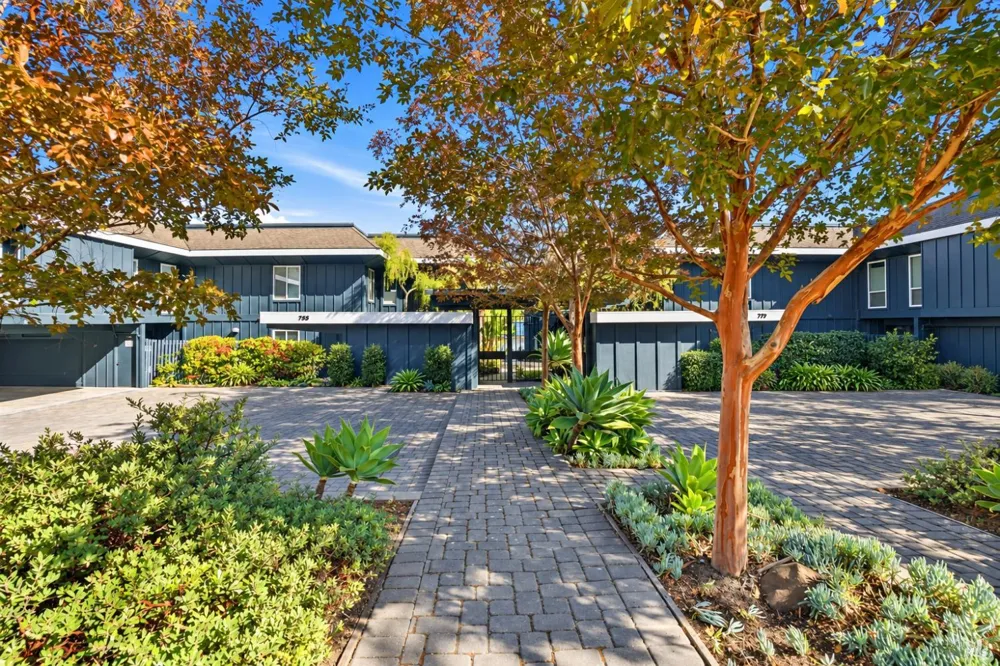 755 S Eliseo Drive ##8 Greenbrae, CA 94904