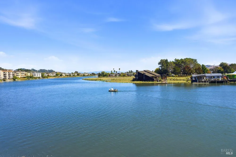 755 S Eliseo Drive ##8 Greenbrae, CA 94904