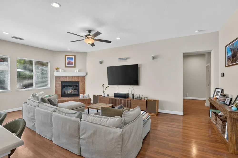 6216 Ravenna Way Elk Grove, CA 95757