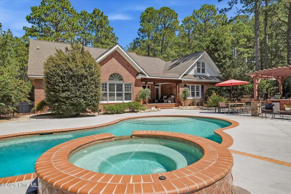 10 Ashkirk Drive Pinehurst, NC 28374