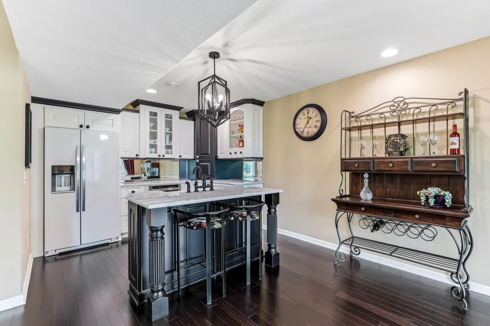 16768 Draft Horse Boulevard Lakeville, MN 55044