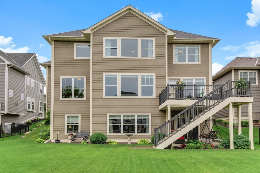 16768 Draft Horse Boulevard Lakeville, MN 55044