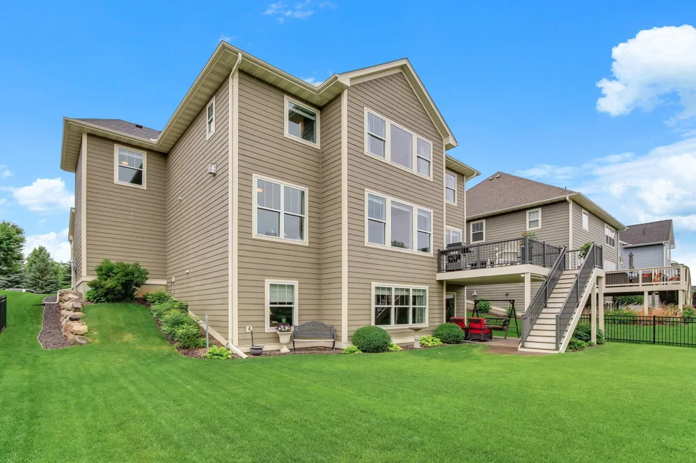 16768 Draft Horse Boulevard Lakeville, MN 55044